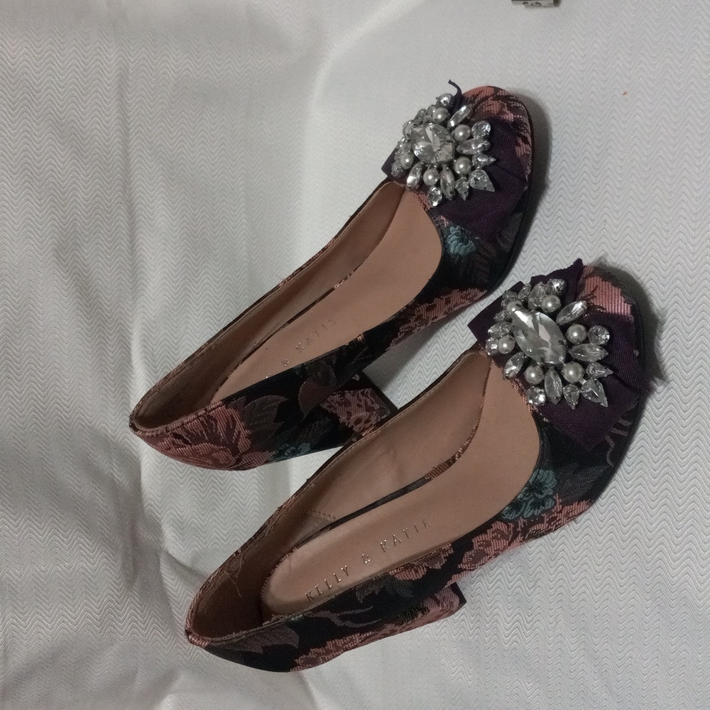 Kelly & Katie pumps